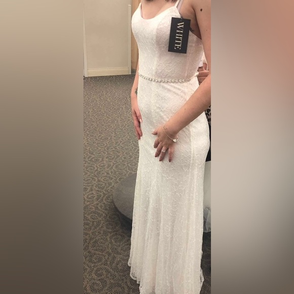 White by Vera Wang Wedding Dress with Overlay - Picture 2 of 13